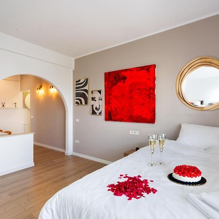 Sunset - Luxury Studio On Calea Victoriei Bucharest Luaran gambar