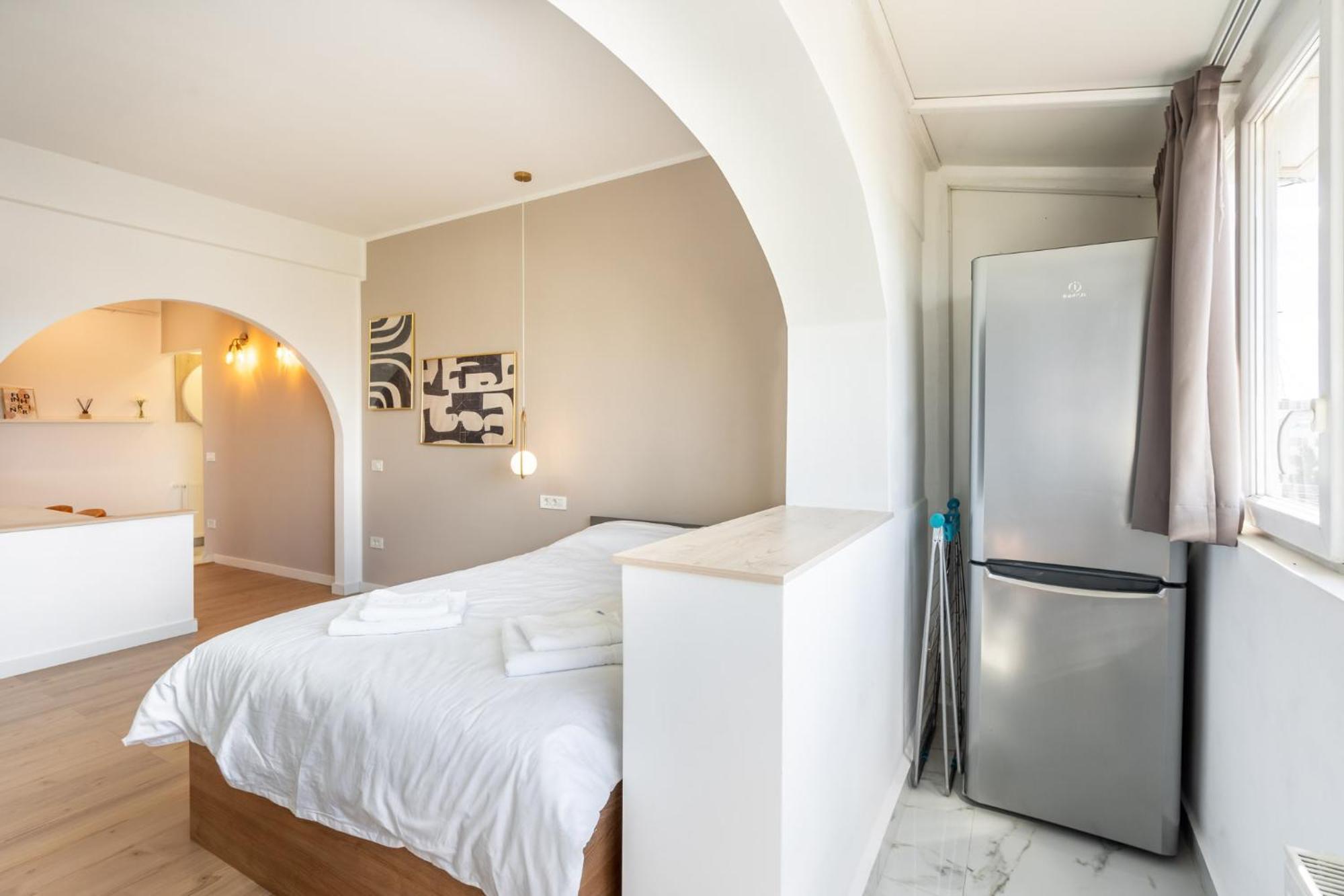 Sunset - Luxury Studio On Calea Victoriei Bucharest Luaran gambar
